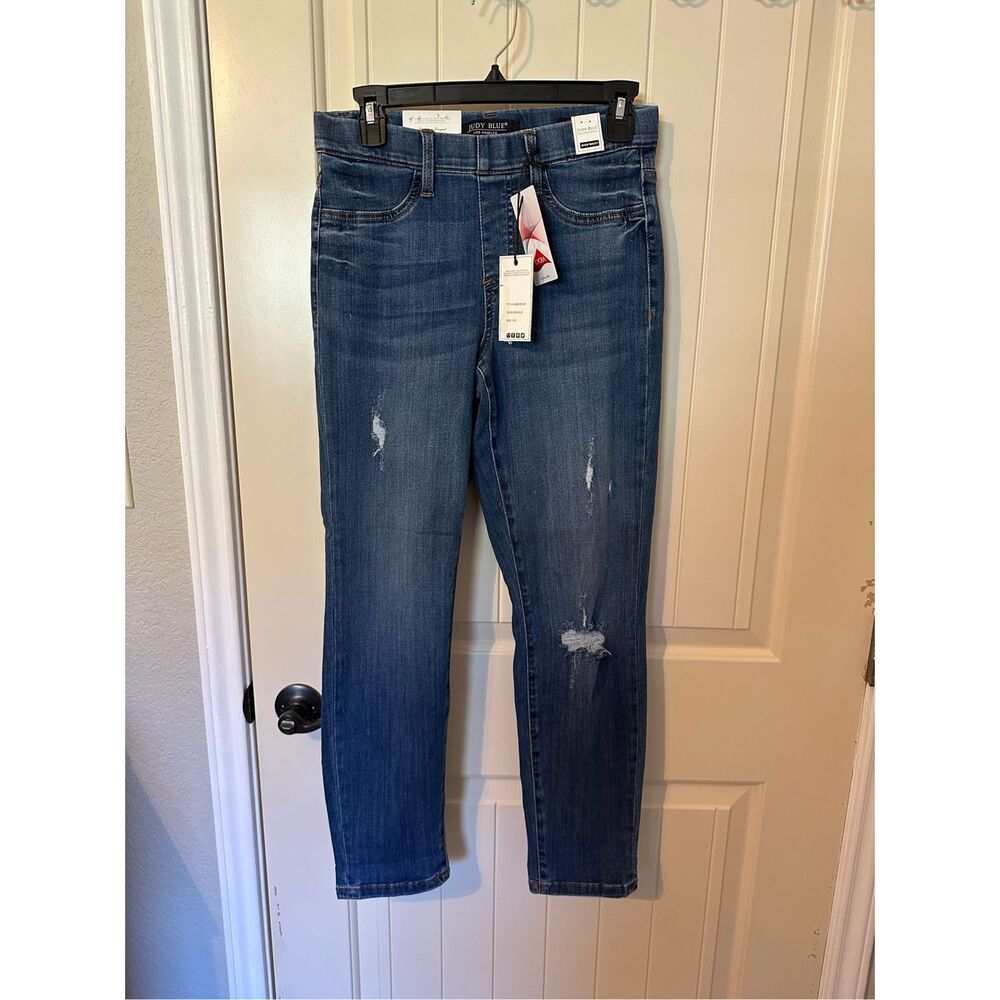 NWT Judy Blue High Waist Boyfriend Fit Distressed Pull On Jegging Size 5 / 27